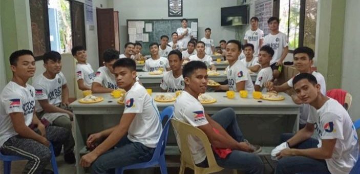 PHILIPPINES: Students learning in blended environment