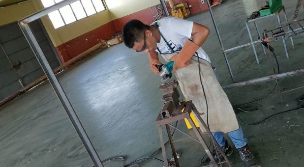 PHILIPPINES: Youth continue studies thanks to scholarships