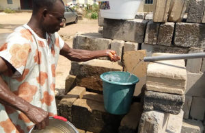 The Evuna stream in Nigeria is brown, dirty and often completely dried up due to the lack of rain, but thanks to our mission, we are able to bring clean water to communities in need.