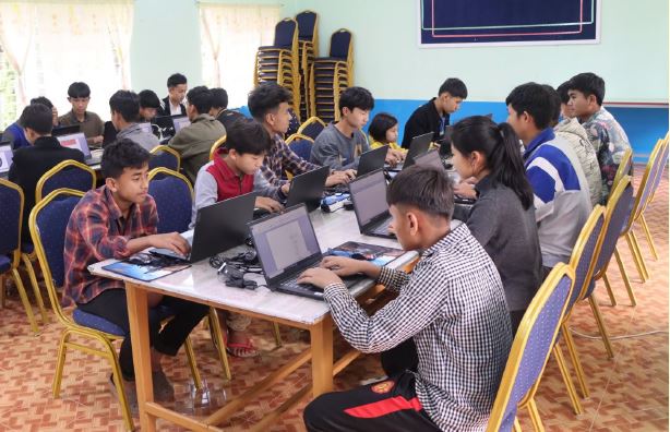 Sept 2023 PR - MYANMAR: Students learn with new laptops