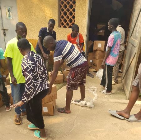 UGANDA: More than 2,100 youth receive Rise Against Hunger meals through a partnership with Salesian Missions