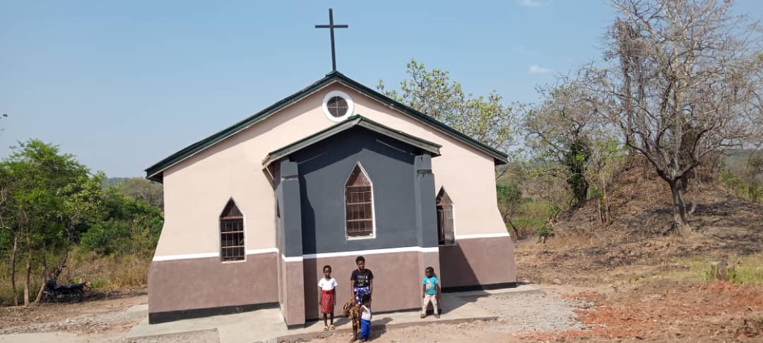 ZAMBIA: Community in Kapesa has new chapel thanks to donor funding from Salesian Missions